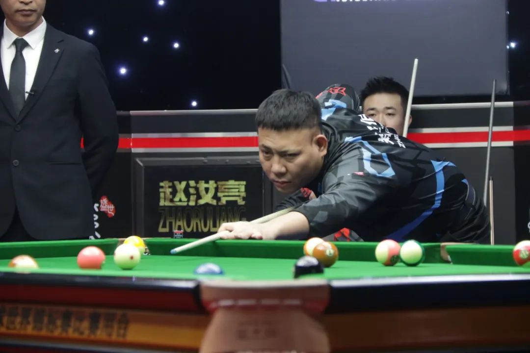 青岛男篮的 青岛男篮的